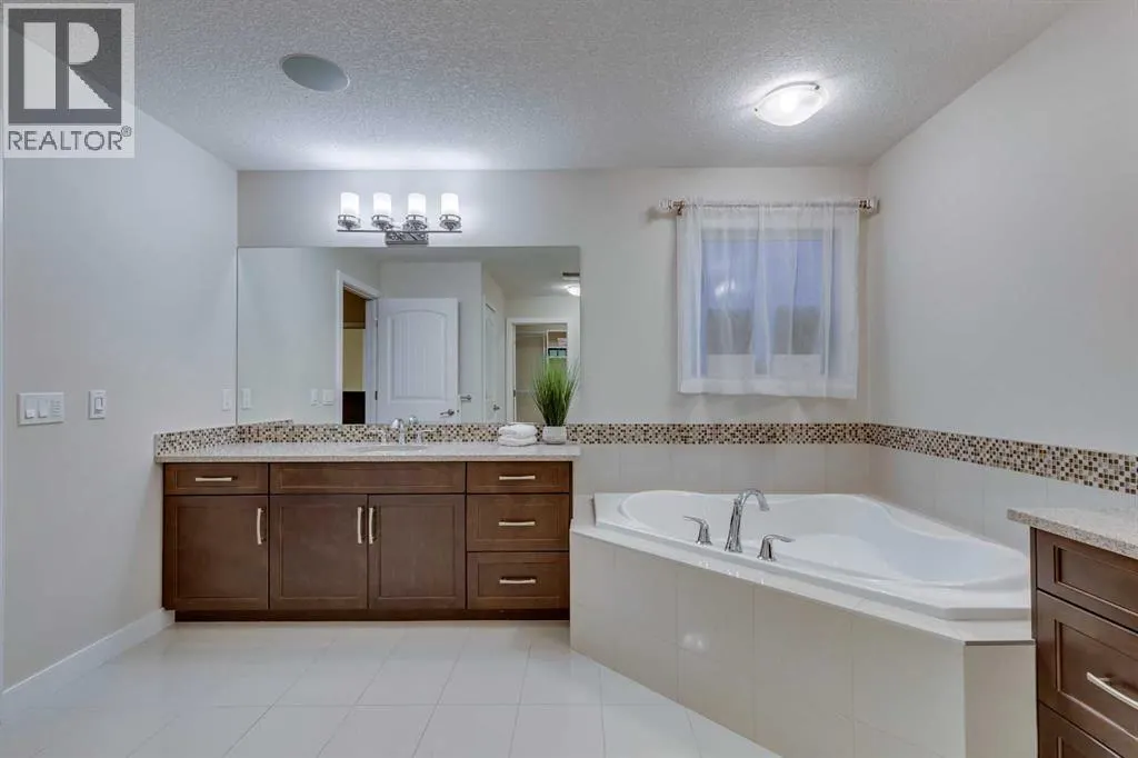 522 Mahogany Manor SE
