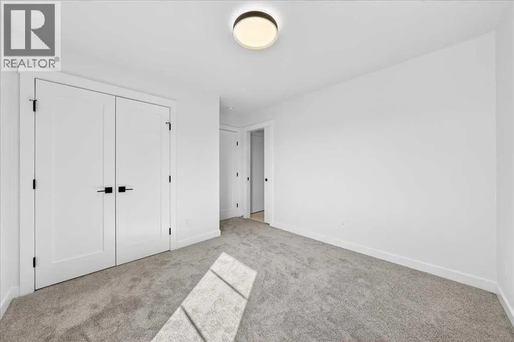 3 Lakewood Point