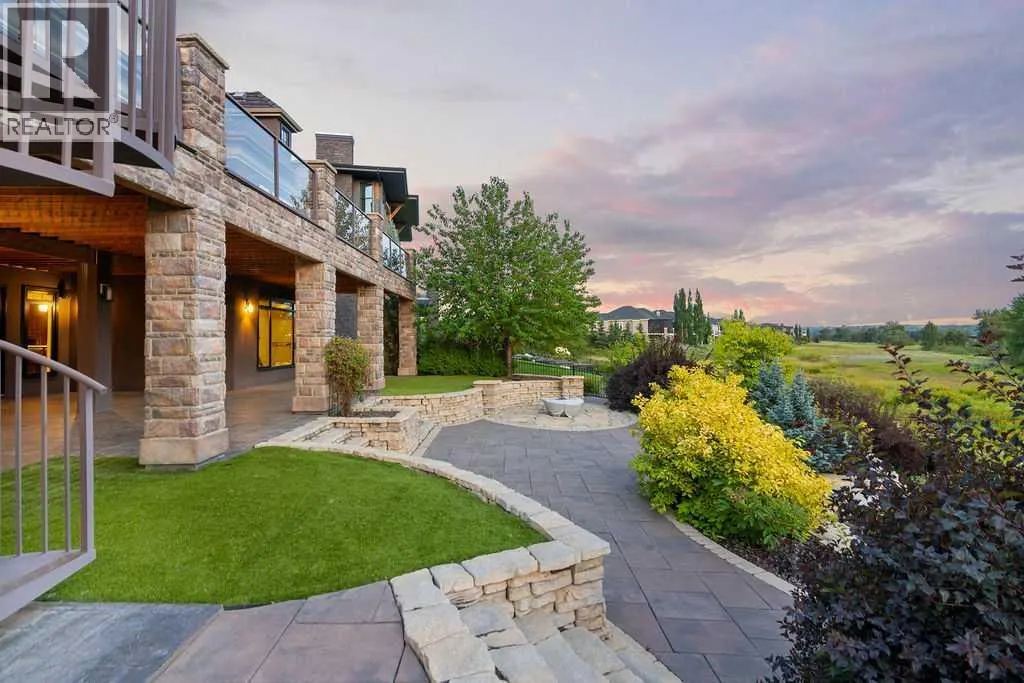 140 Cranbrook View SE
