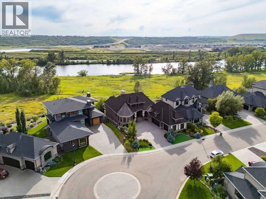 140 Cranbrook View SE