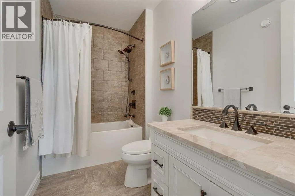 140 Cranbrook View SE