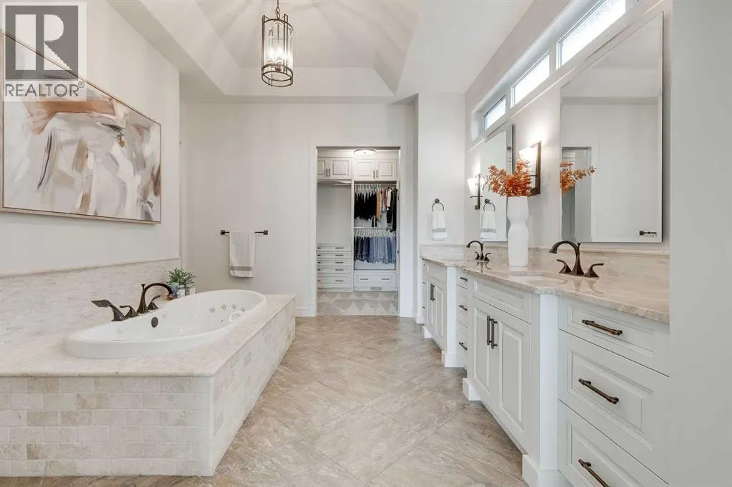 140 Cranbrook View SE
