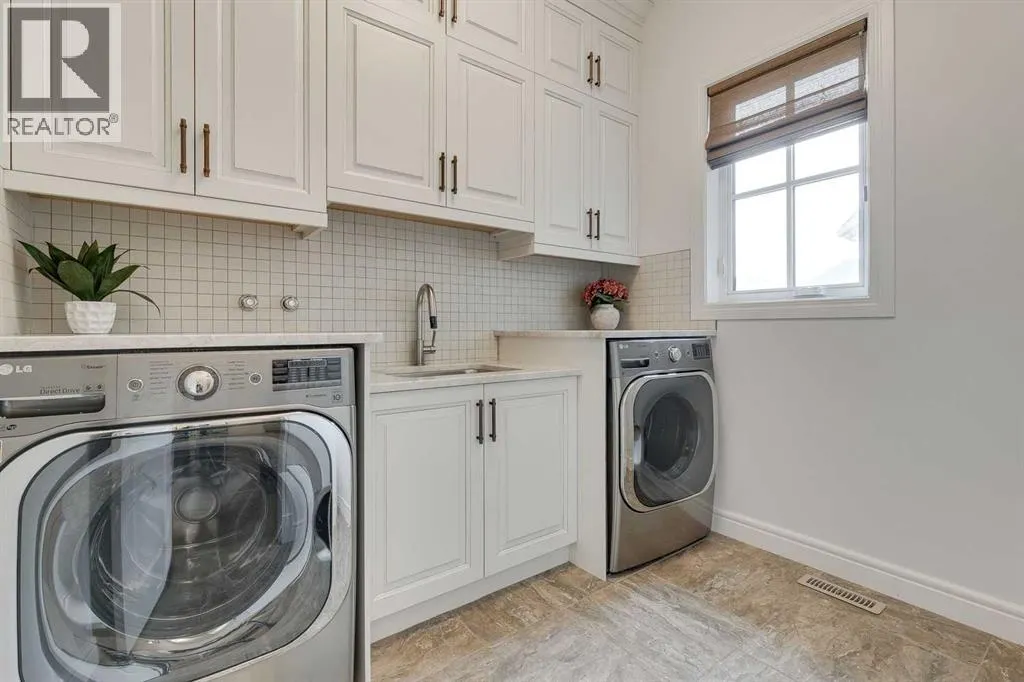 140 Cranbrook View SE