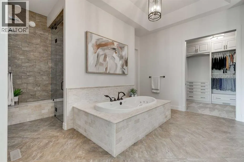 140 Cranbrook View SE