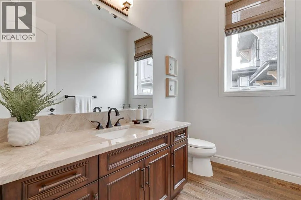 140 Cranbrook View SE