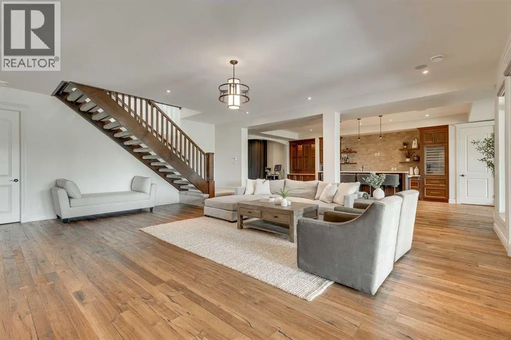 140 Cranbrook View SE