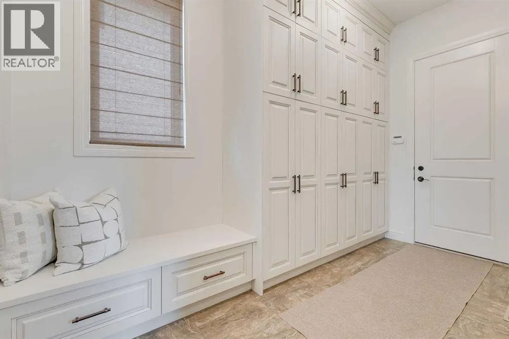 140 Cranbrook View SE