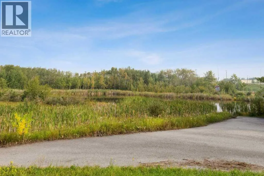 16 Royal Oak Cape NW