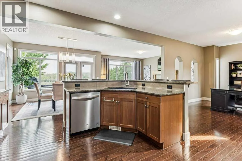 16 Royal Oak Cape NW