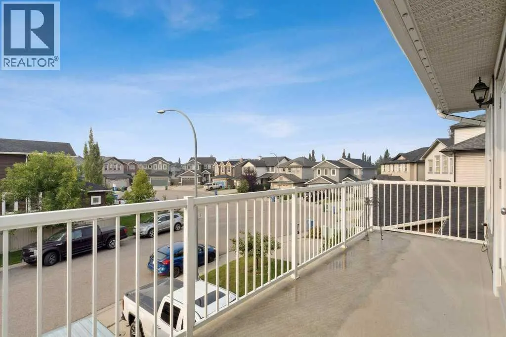 16 Royal Oak Cape NW
