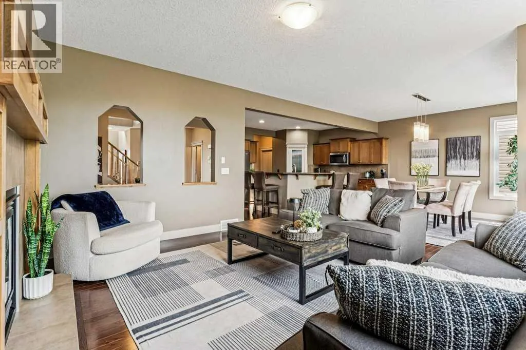 16 Royal Oak Cape NW
