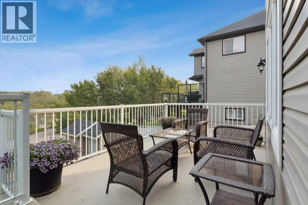 16 Royal Oak Cape NW