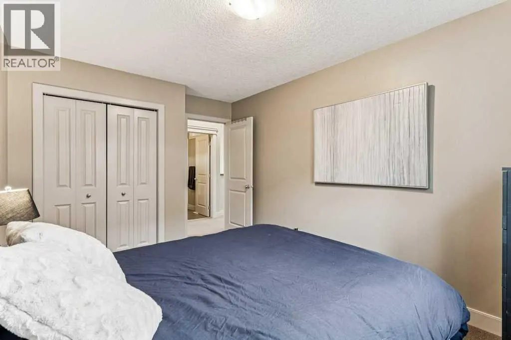 16 Royal Oak Cape NW
