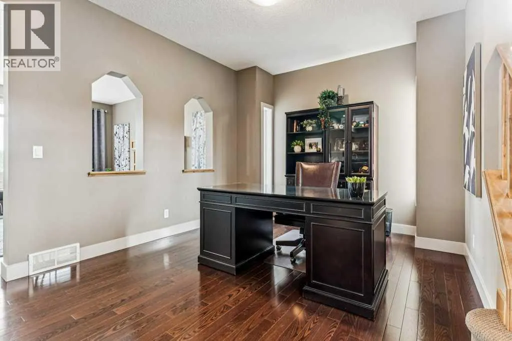 16 Royal Oak Cape NW
