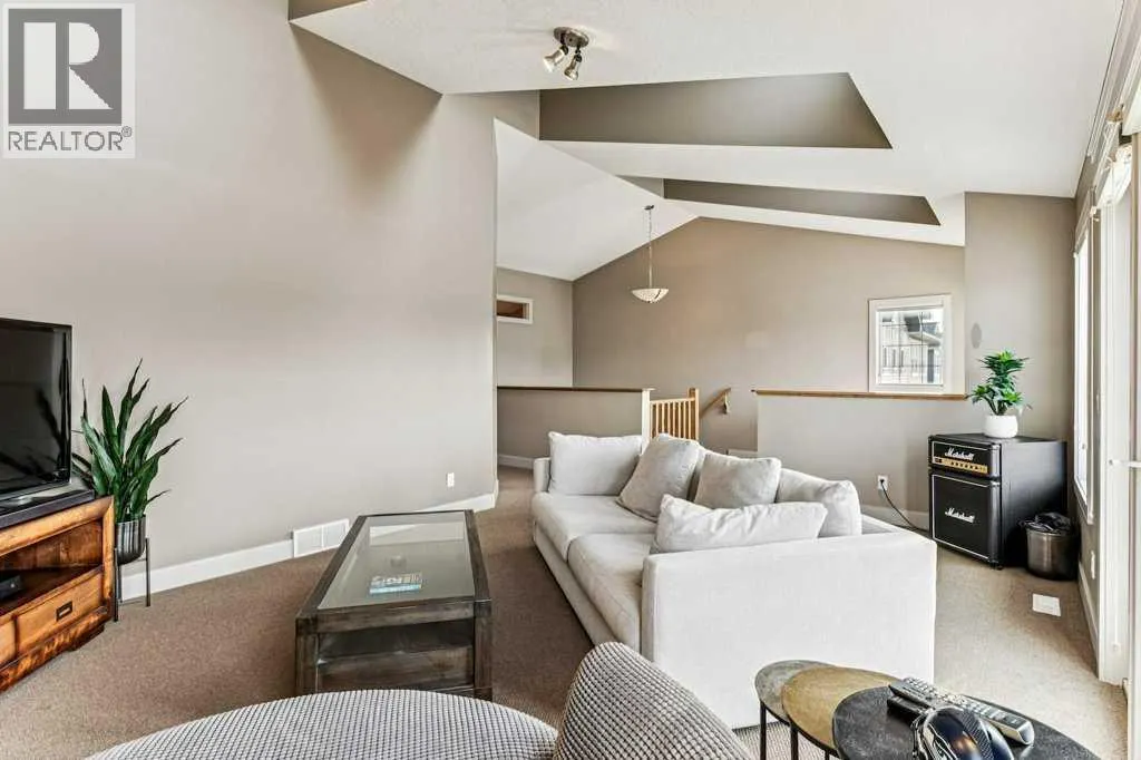 16 Royal Oak Cape NW