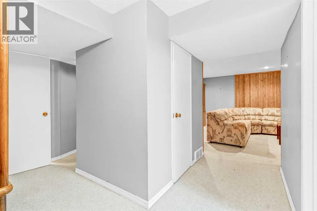 1908 65 Street NE
