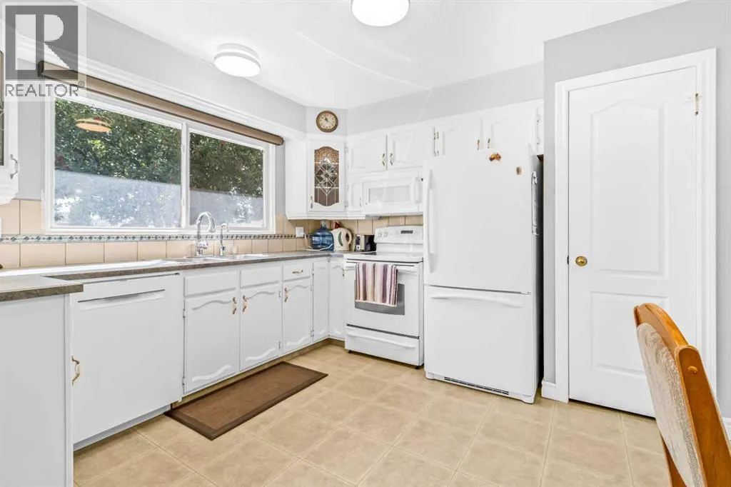 1908 65 Street NE