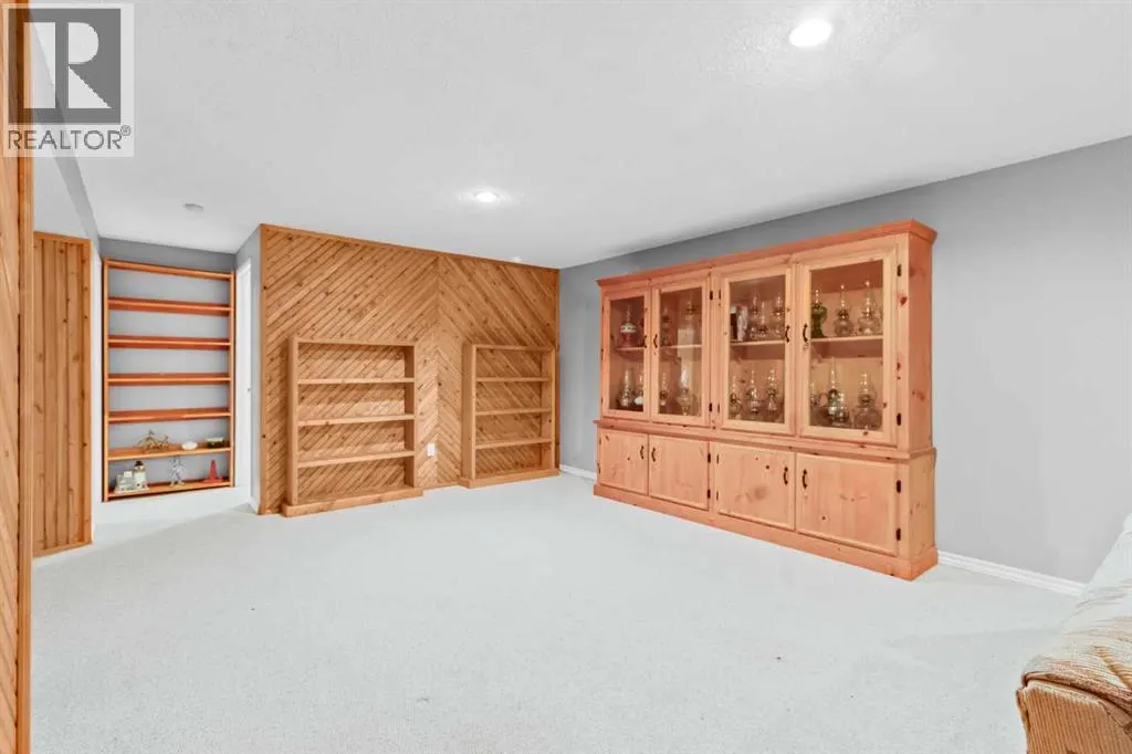1908 65 Street NE