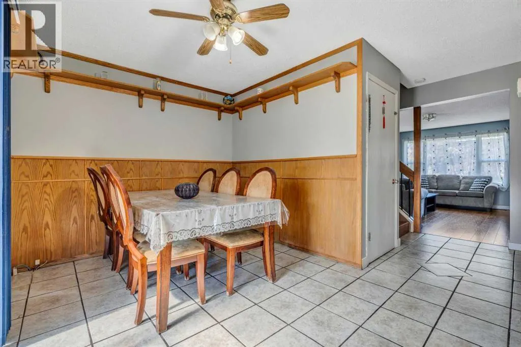 8 Pinelore Place NE