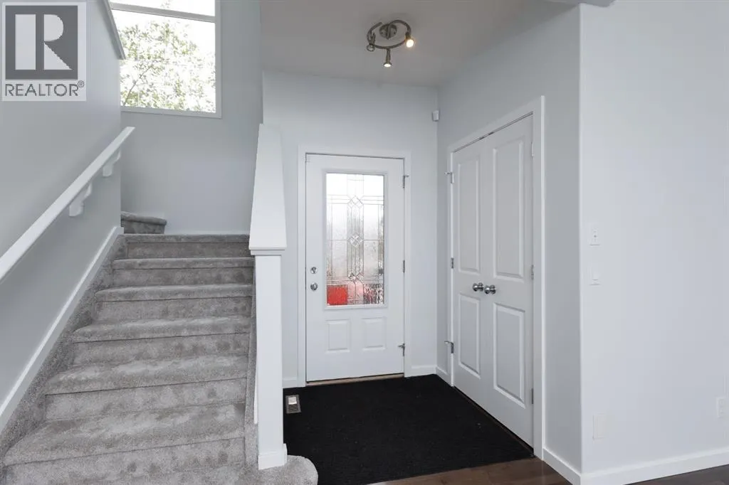 2461 Ravenswood View SE