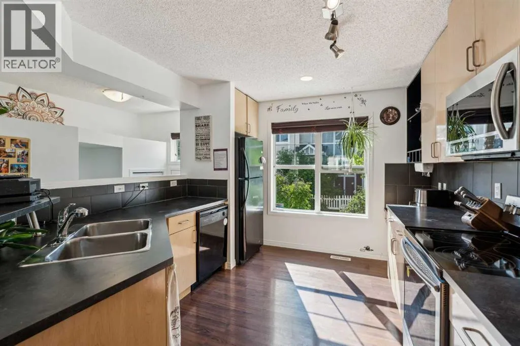3198 New Brighton Gardens SE