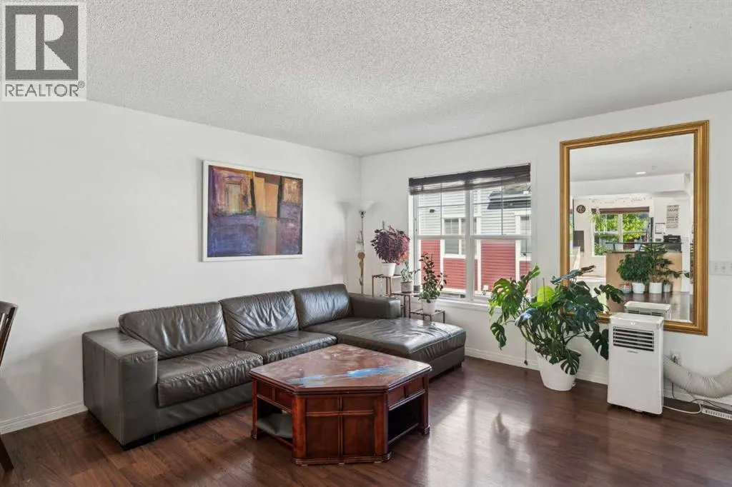 3198 New Brighton Gardens SE