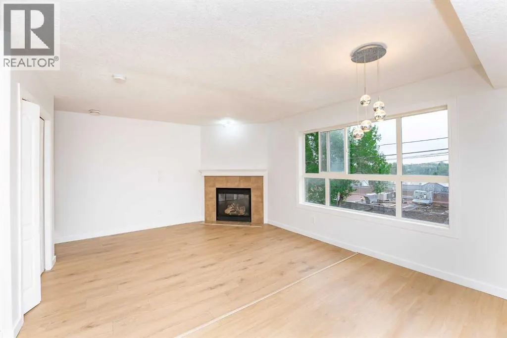 3, 55 Collingwood Place NW