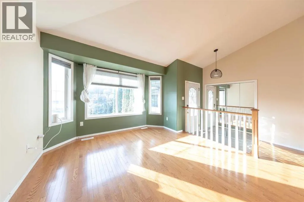 3106 65 Ave