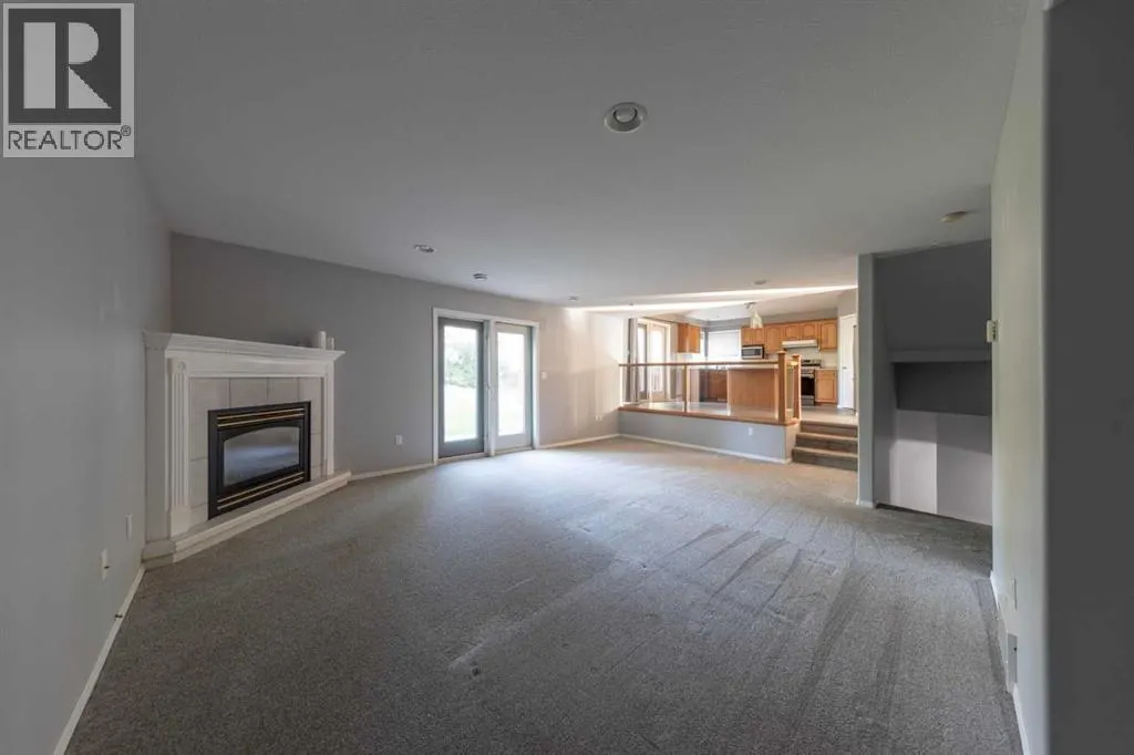 3106 65 Ave