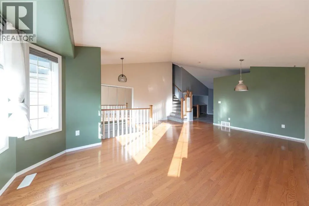 3106 65 Ave