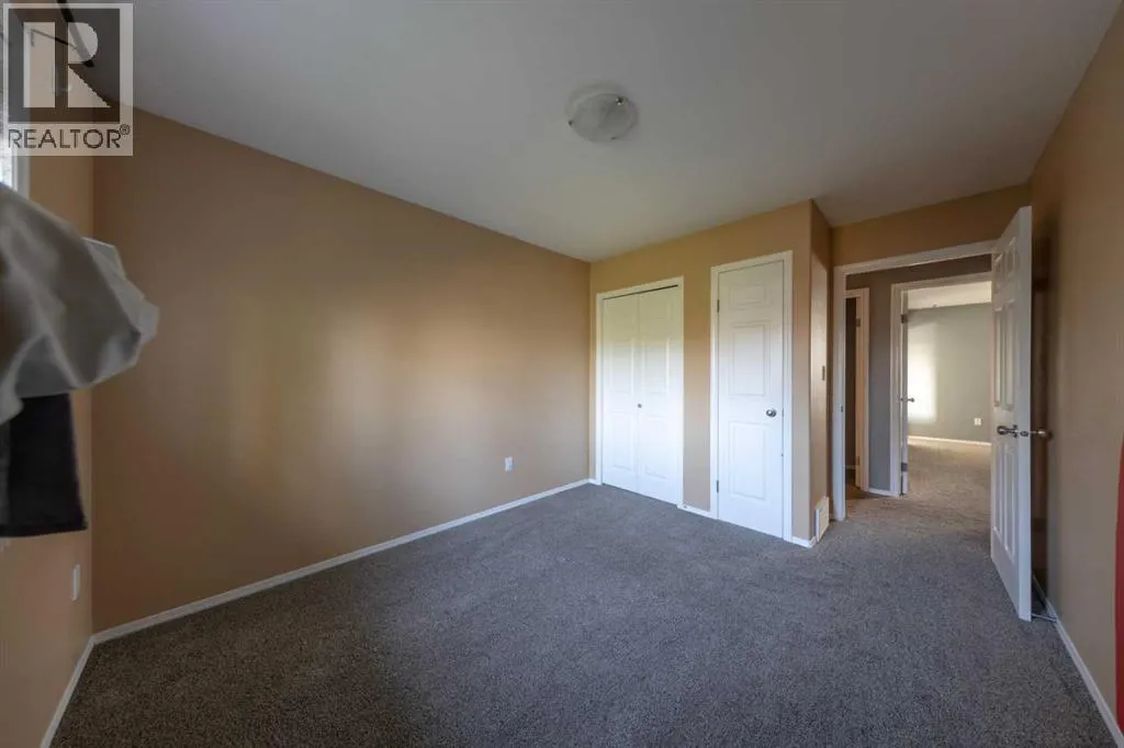 3106 65 Ave