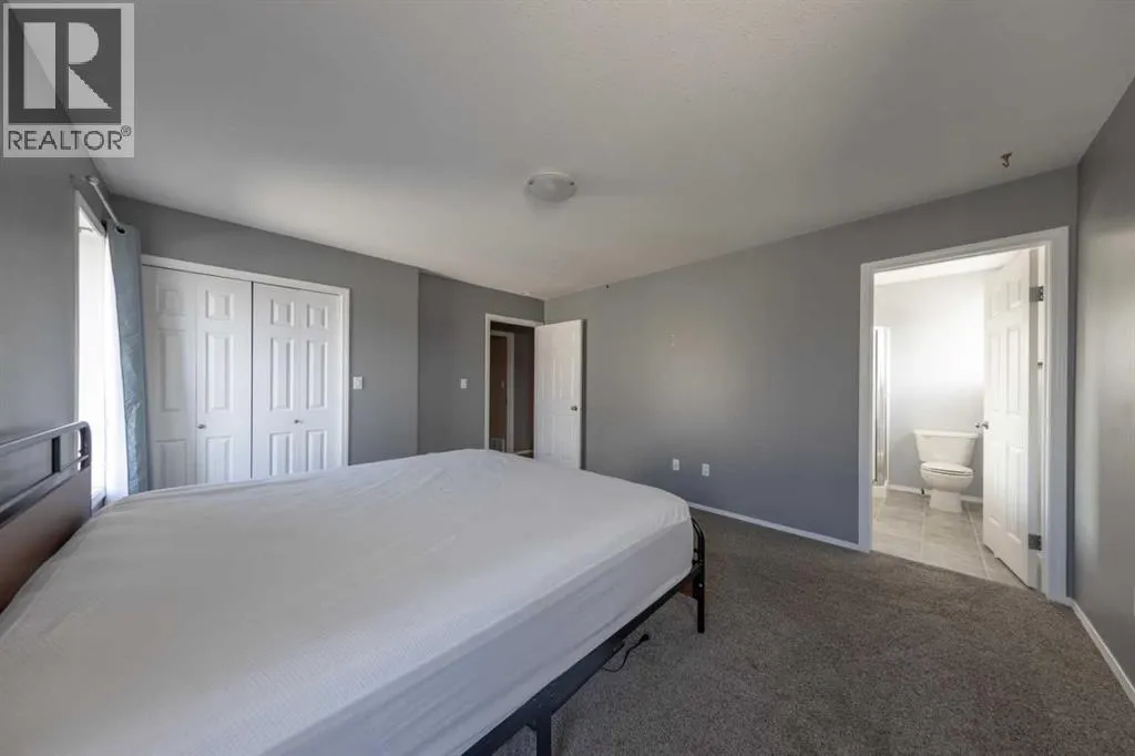 3106 65 Ave