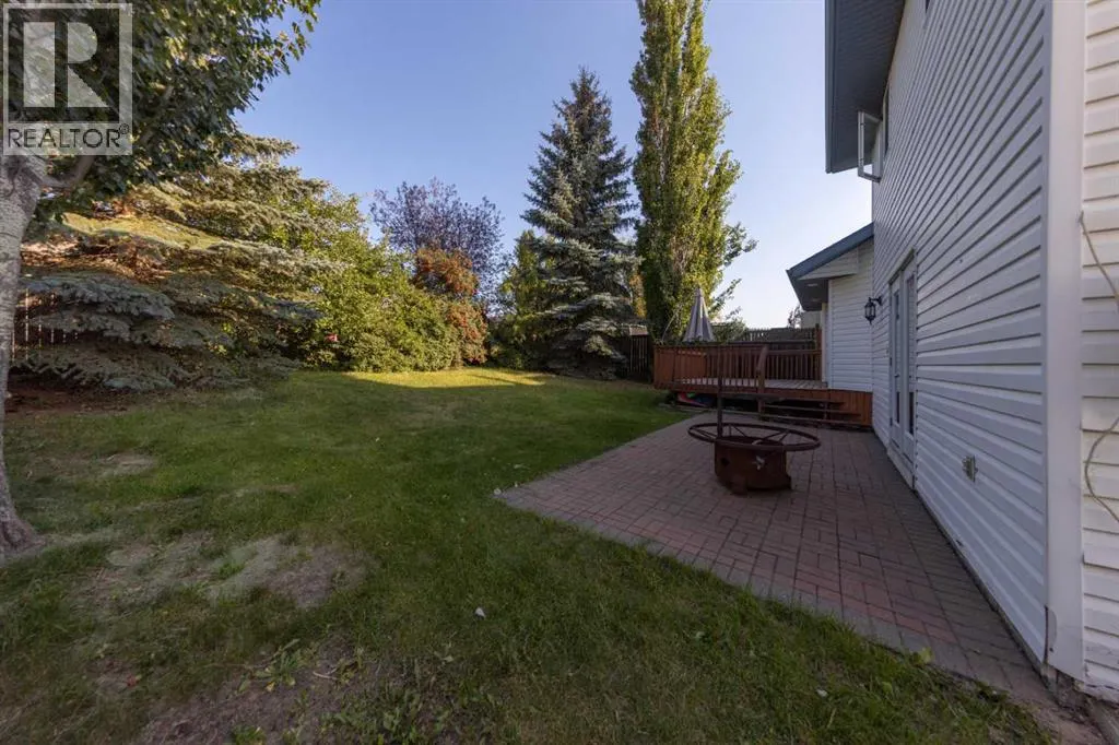 3106 65 Ave