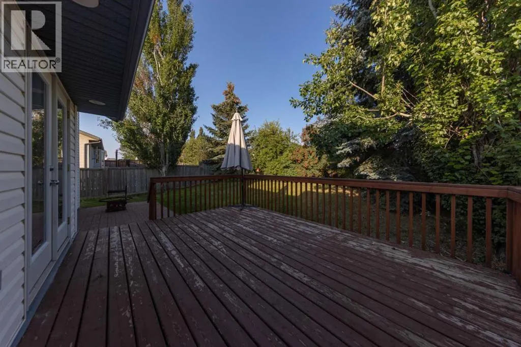 3106 65 Ave
