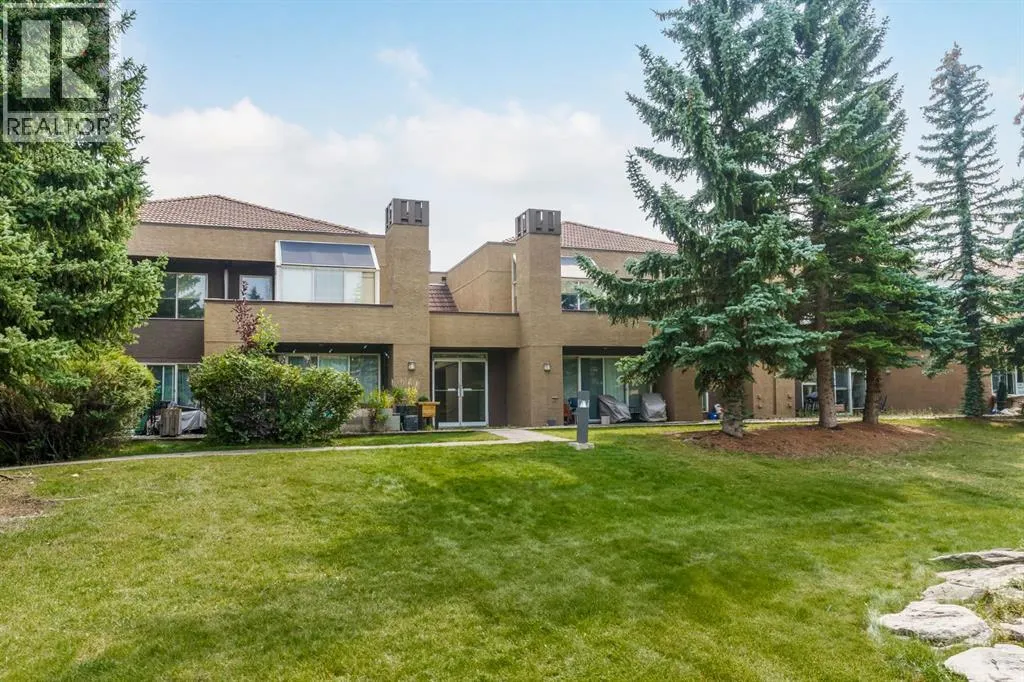 3, 207 Village Terrace SW