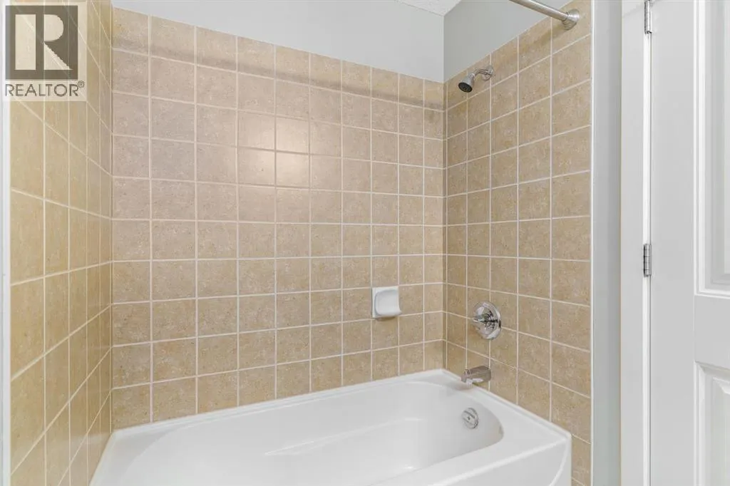 3, 207 Village Terrace SW
