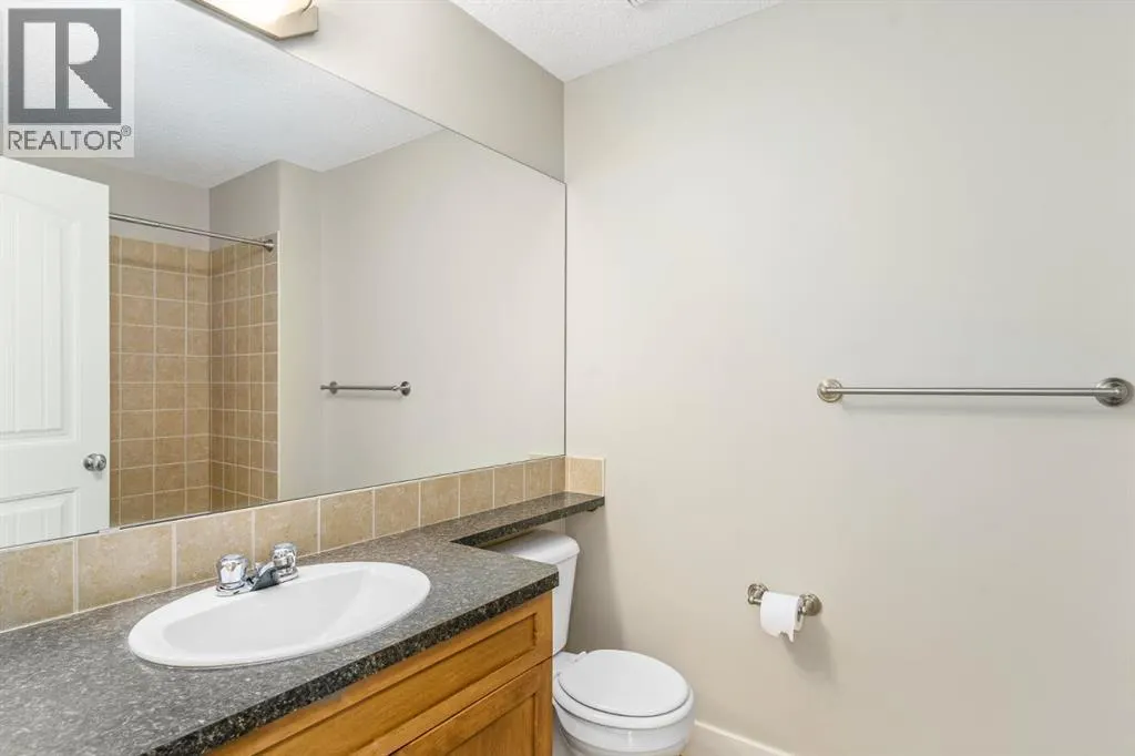 3, 207 Village Terrace SW
