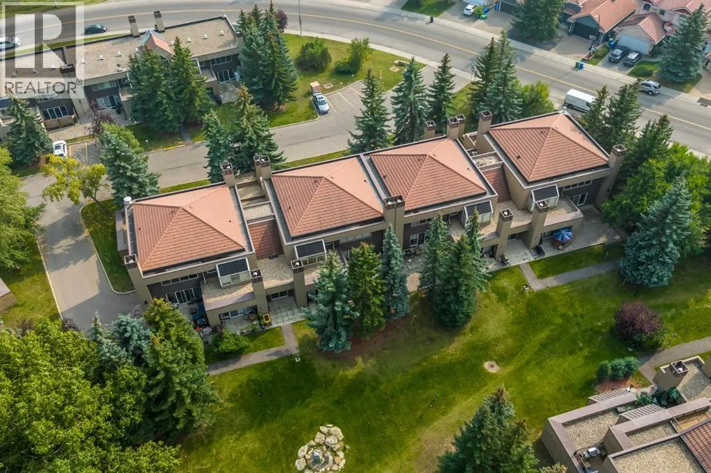 3, 207 Village Terrace SW