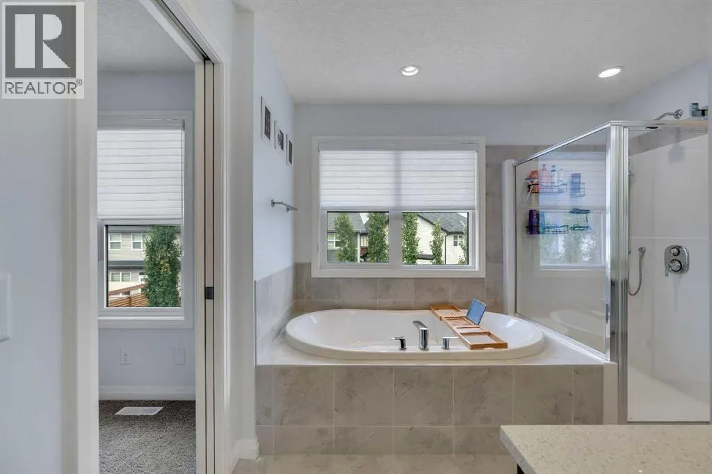 223 Auburn Meadows Crescent SE