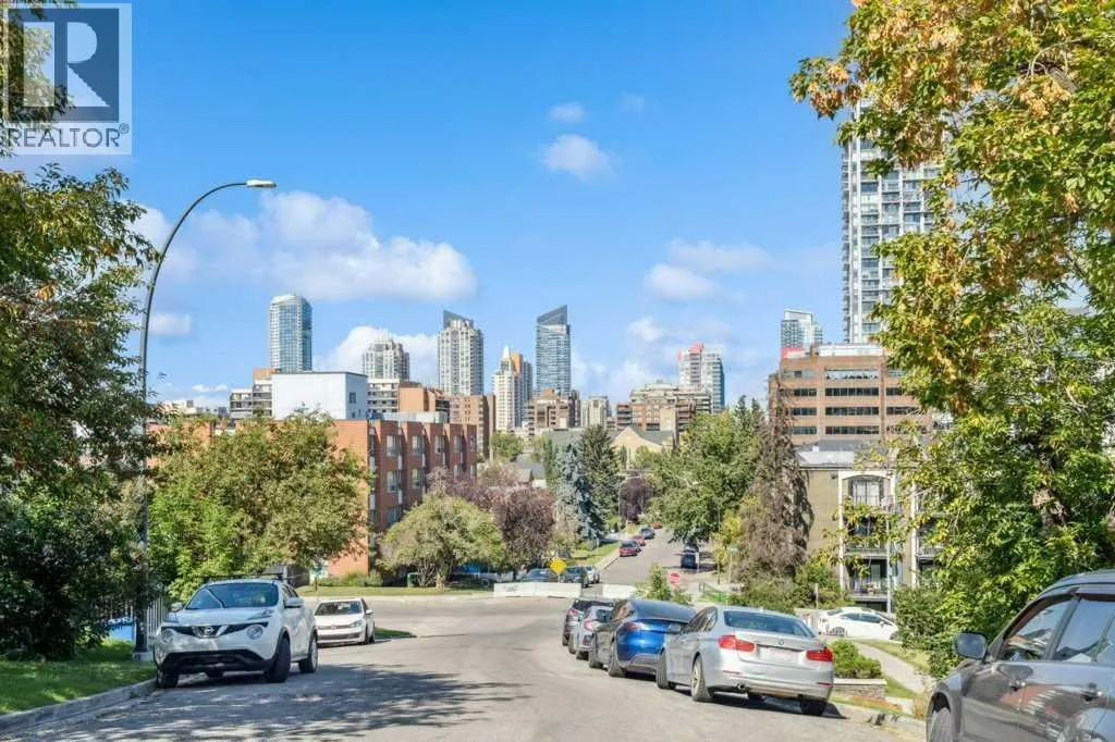 1903 9 Street SW