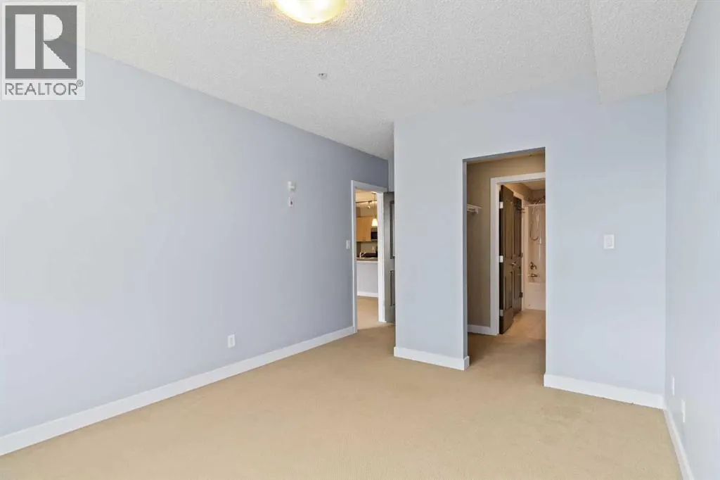 306, 136A Sandpiper Road