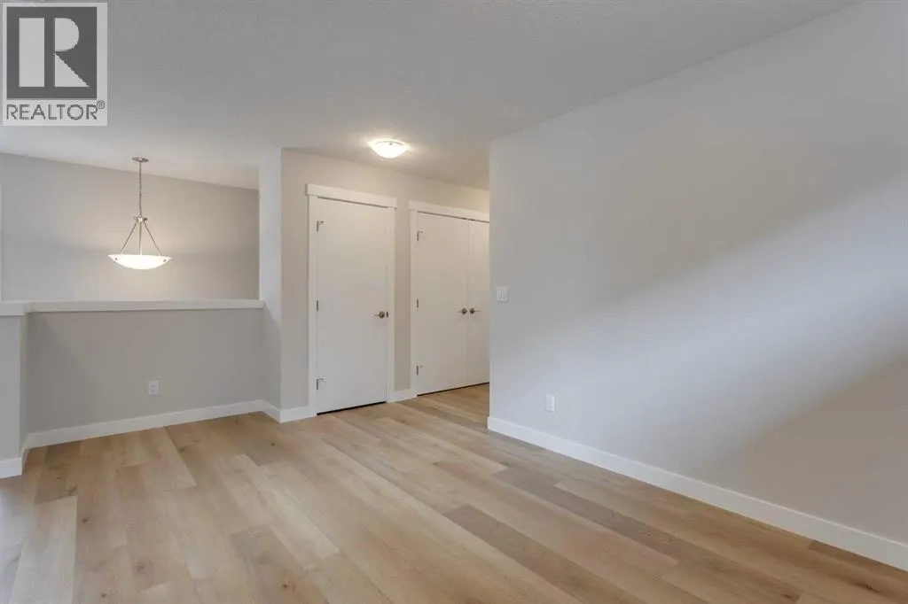 32 Willow Park Point