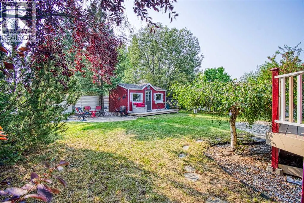 718 Oak Drive