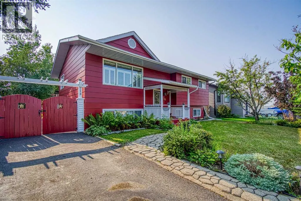 718 Oak Drive