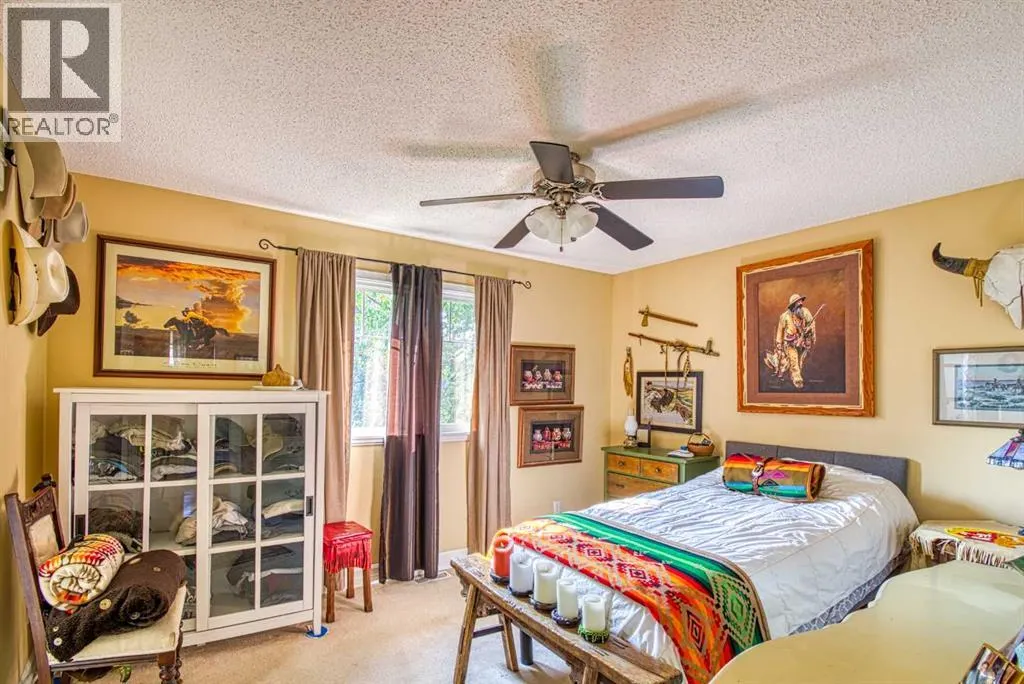 718 Oak Drive