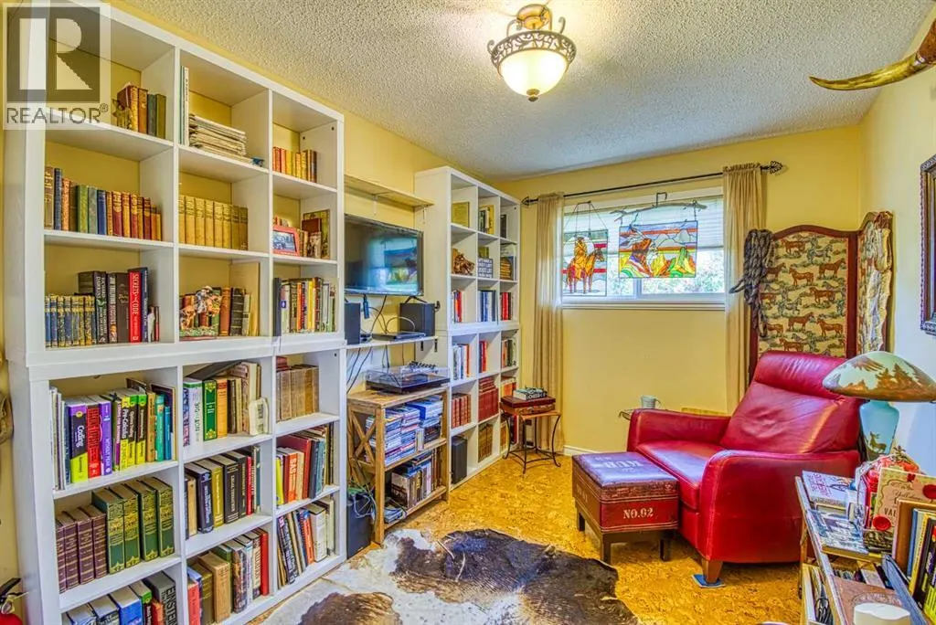718 Oak Drive