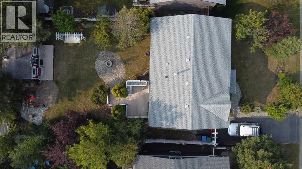 718 Oak Drive