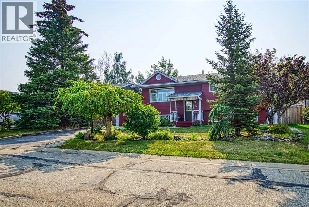 718 Oak Drive