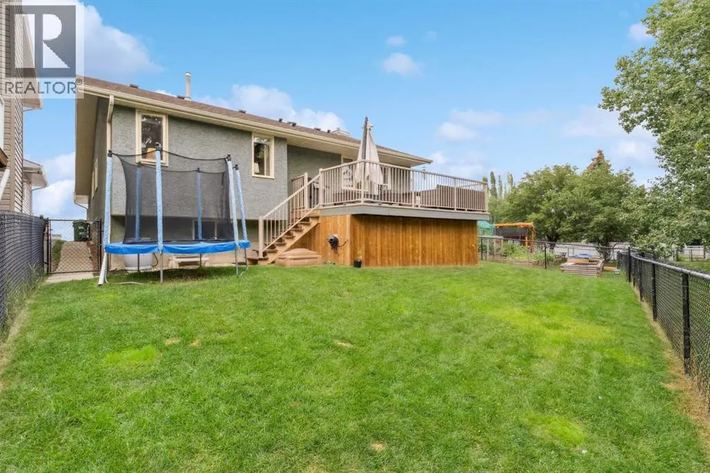 66 Macewan Ridge Place NW