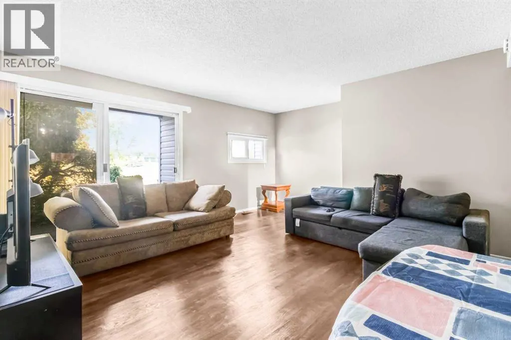 1, 131 Templehill Drive NE